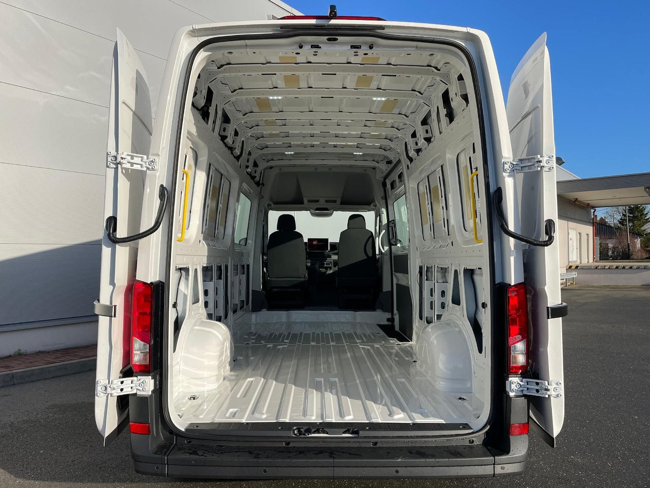 Furgón MAN TGE 3.180 L4H3 KASTEN ACC STANDHZ NAVI AHK: foto 33