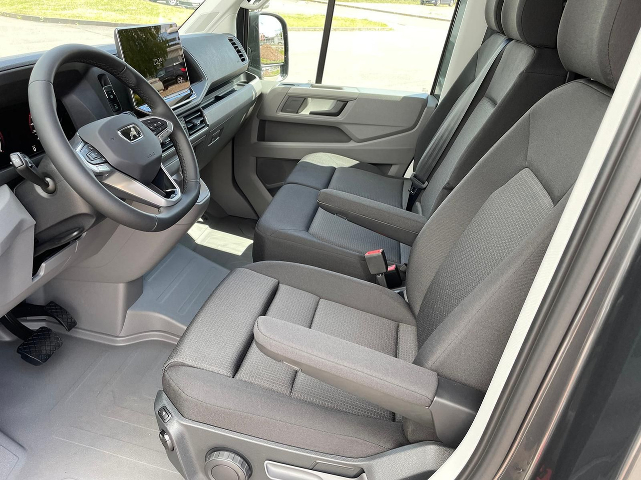 Furgón MAN TGE 3.180 L5H3 Kasten STANDHZ ACC LED SITZHZ: foto 28 Furgón MAN TGE 3.180 L5H3 Kasten STANDHZ ACC LED SITZHZ: foto 28