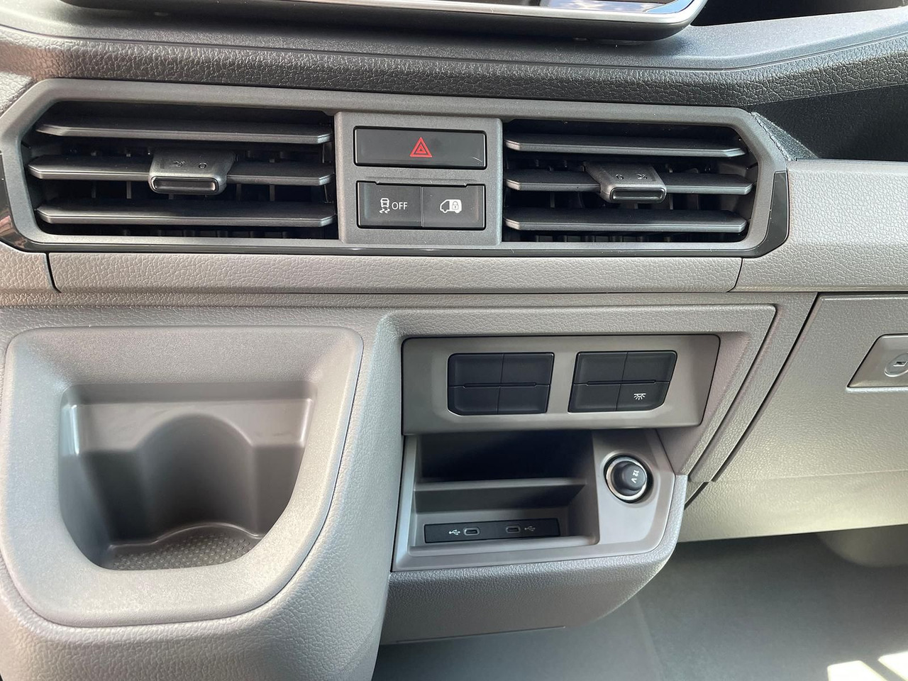 Furgón MAN TGE 3.180 L5H3 Kasten STANDHZ ACC LED SITZHZ: foto 34 Furgón MAN TGE 3.180 L5H3 Kasten STANDHZ ACC LED SITZHZ: foto 34