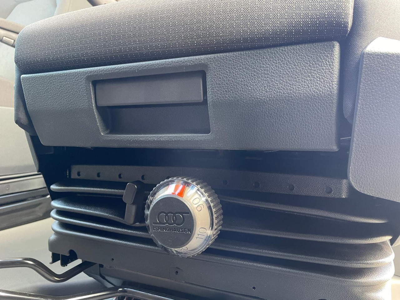 Caja abierta furgoneta, Furgoneta combi nuevo MAN TGE 3.180 Pritsche DOKA LR 4x4 ACC LED DIFF-SPER: foto 27 Caja abierta furgoneta, Furgoneta combi nuevo MAN TGE 3.180 Pritsche DOKA LR 4x4 ACC LED DIFF-SPER: foto 27