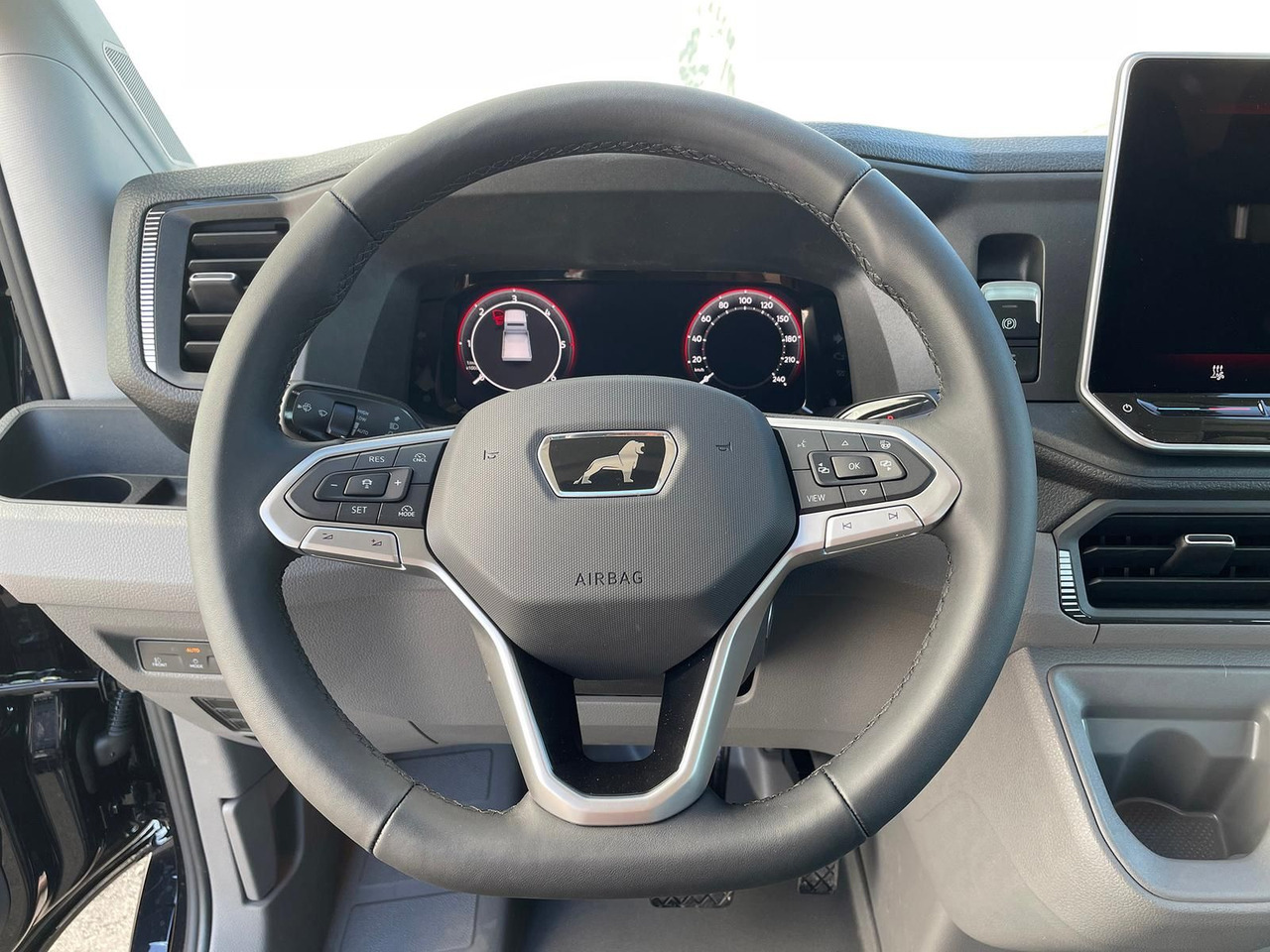 Caja abierta furgoneta, Furgoneta combi nuevo MAN TGE 3.180 Pritsche DOKA LR 4x4 ACC LED DIFF-SPER: foto 14 Caja abierta furgoneta, Furgoneta combi nuevo MAN TGE 3.180 Pritsche DOKA LR 4x4 ACC LED DIFF-SPER: foto 14