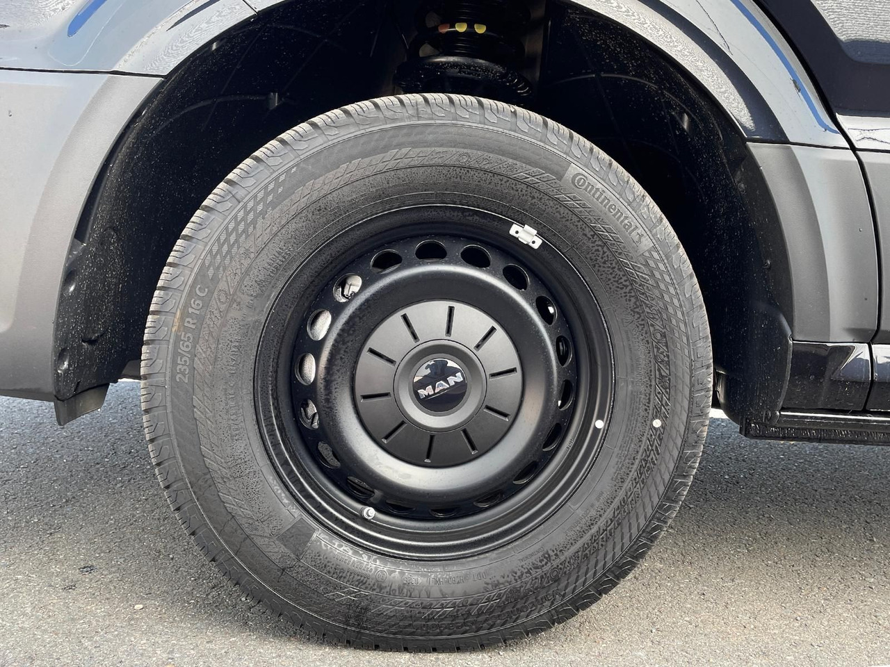 Caja abierta furgoneta, Furgoneta combi nuevo MAN TGE 3.180 Pritsche DOKA LR 4x4 ACC LED DIFF-SPER: foto 29 Caja abierta furgoneta, Furgoneta combi nuevo MAN TGE 3.180 Pritsche DOKA LR 4x4 ACC LED DIFF-SPER: foto 29