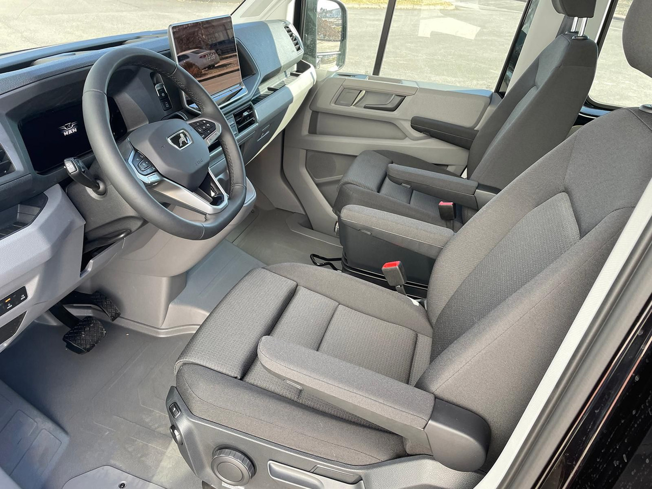 Caja abierta furgoneta, Furgoneta combi nuevo MAN TGE 3.180 Pritsche DOKA LR 4x4 ACC LED DIFF-SPER: foto 13 Caja abierta furgoneta, Furgoneta combi nuevo MAN TGE 3.180 Pritsche DOKA LR 4x4 ACC LED DIFF-SPER: foto 13