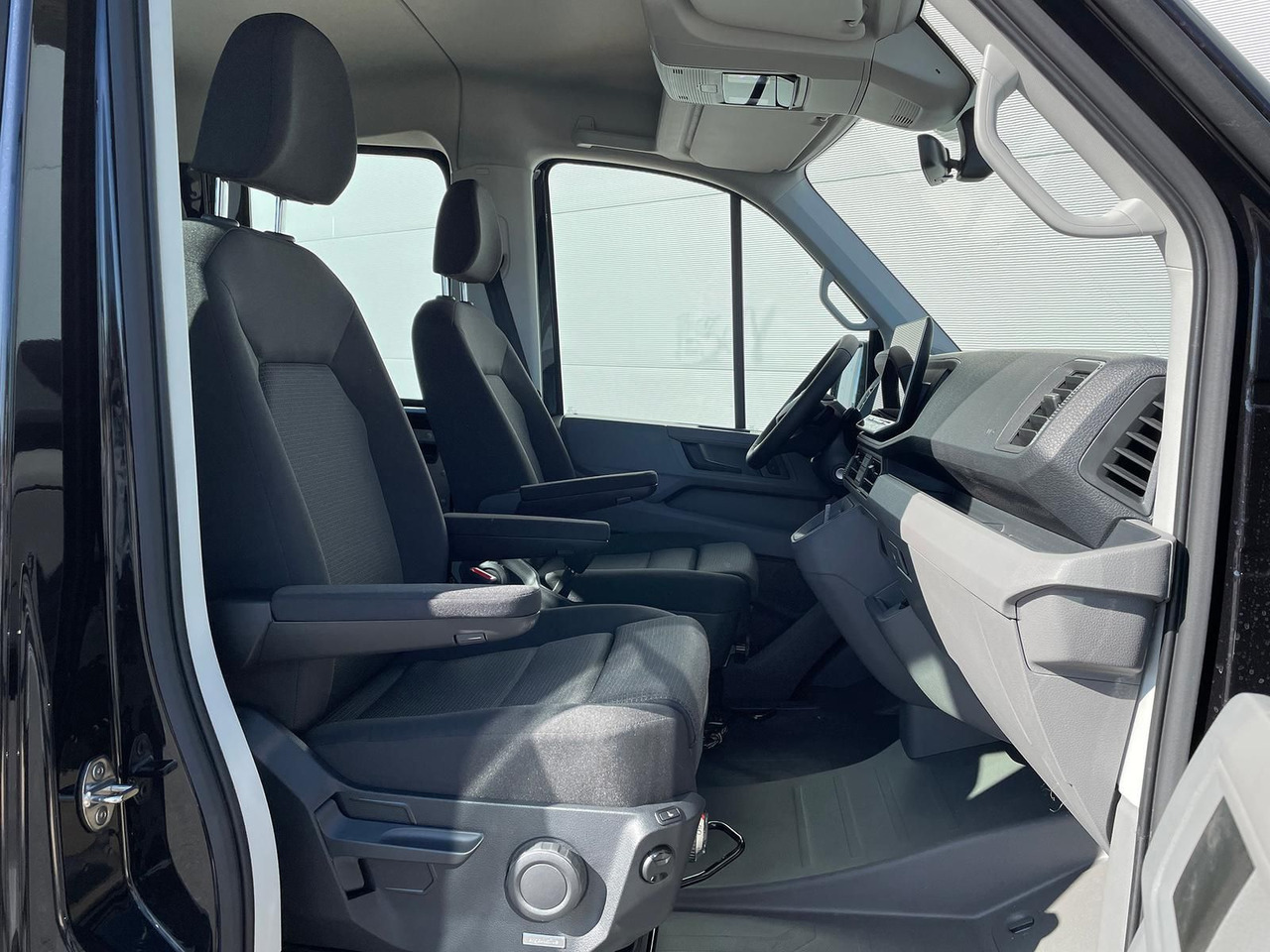 Caja abierta furgoneta, Furgoneta combi nuevo MAN TGE 3.180 Pritsche DOKA LR 4x4 ACC LED DIFF-SPER: foto 23 Caja abierta furgoneta, Furgoneta combi nuevo MAN TGE 3.180 Pritsche DOKA LR 4x4 ACC LED DIFF-SPER: foto 23