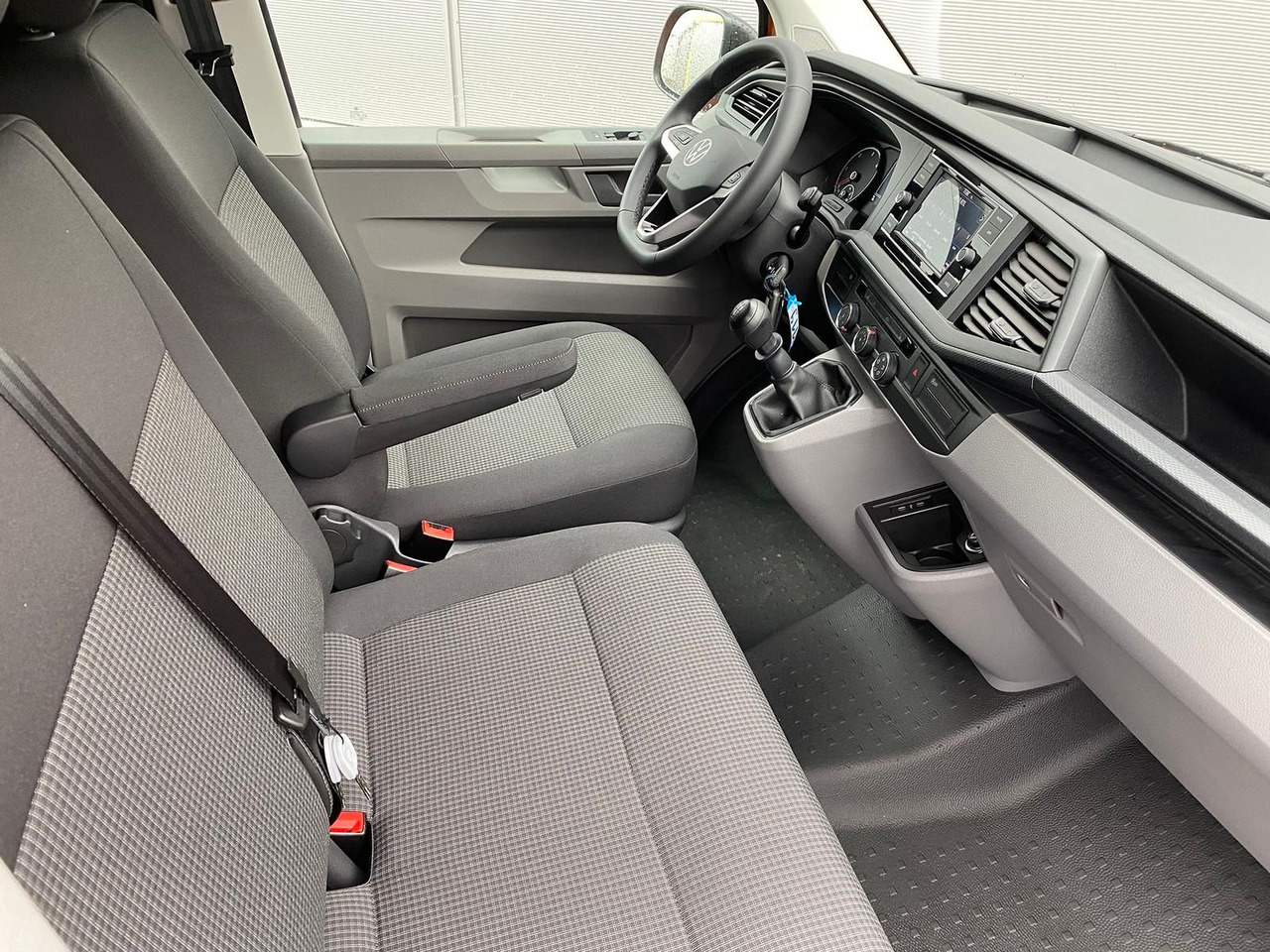 Vehículo comercial ligero Volkswagen T6.1 Transporter Kasten lang LED PDC KLIMA SITZH: foto 14