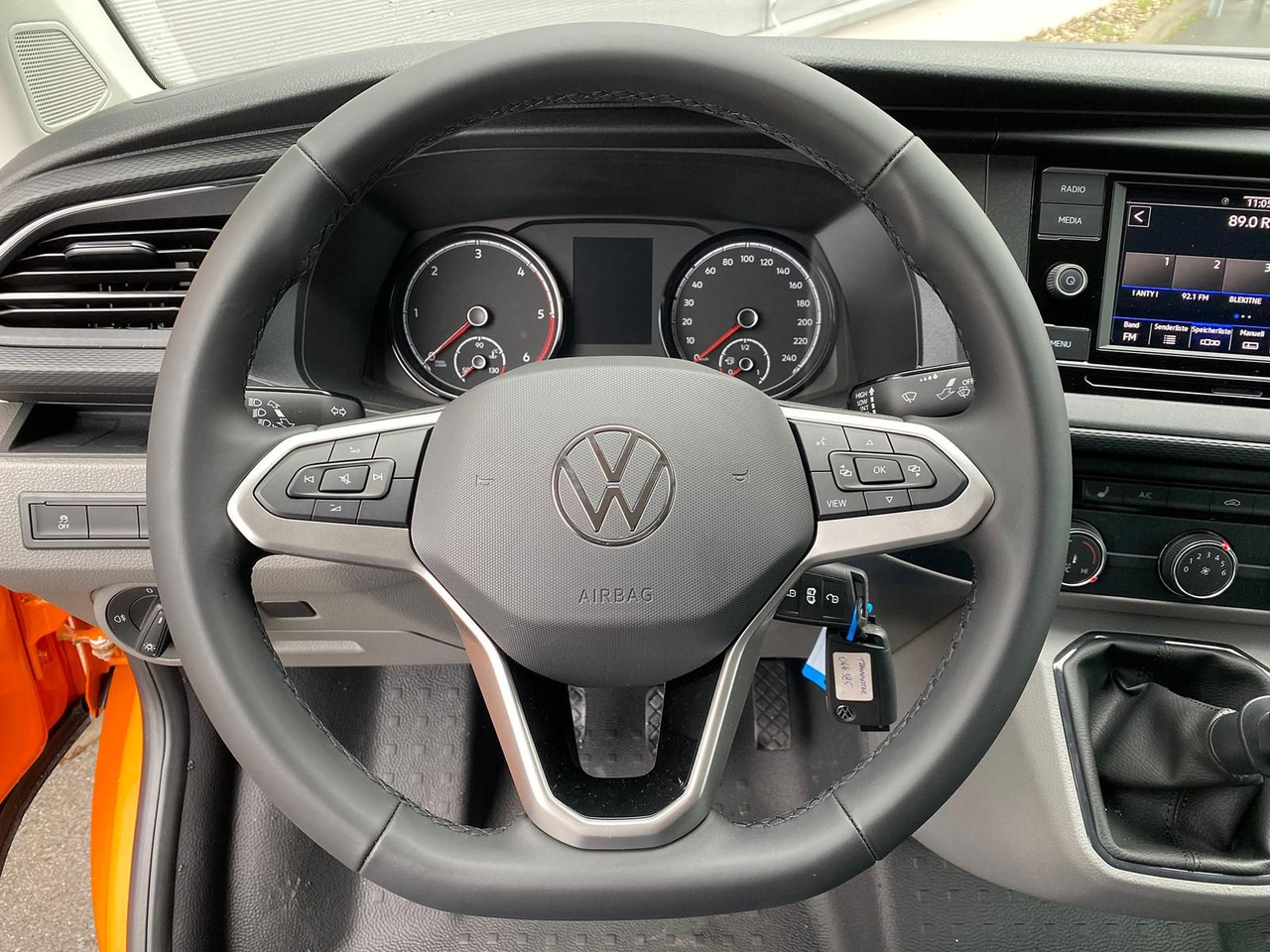 Vehículo comercial ligero Volkswagen T6.1 Transporter Kasten lang LED PDC KLIMA SITZH: foto 13