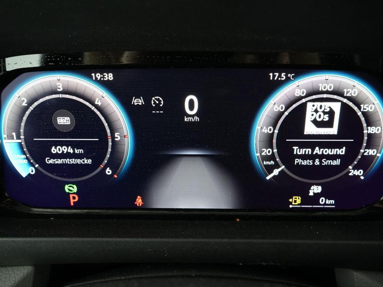 Volkswagen Crafter Kasten 35 L3H3 NAVI KLIMA DAB PDC - Furgón: foto 5 Volkswagen Crafter Kasten 35 L3H3 NAVI KLIMA DAB PDC - Furgón: foto 5