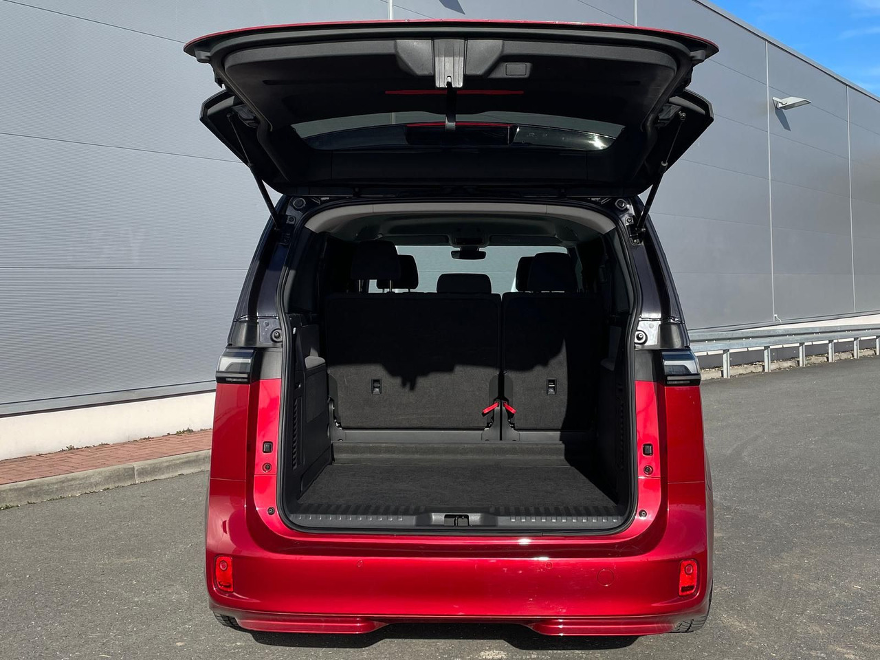 Furgoneta de pasajeros, Furgoneta eléctrica Volkswagen ID.Buzz KW Fahrwerk LM Felgen KLIMA PDC ACC DAB: foto 10