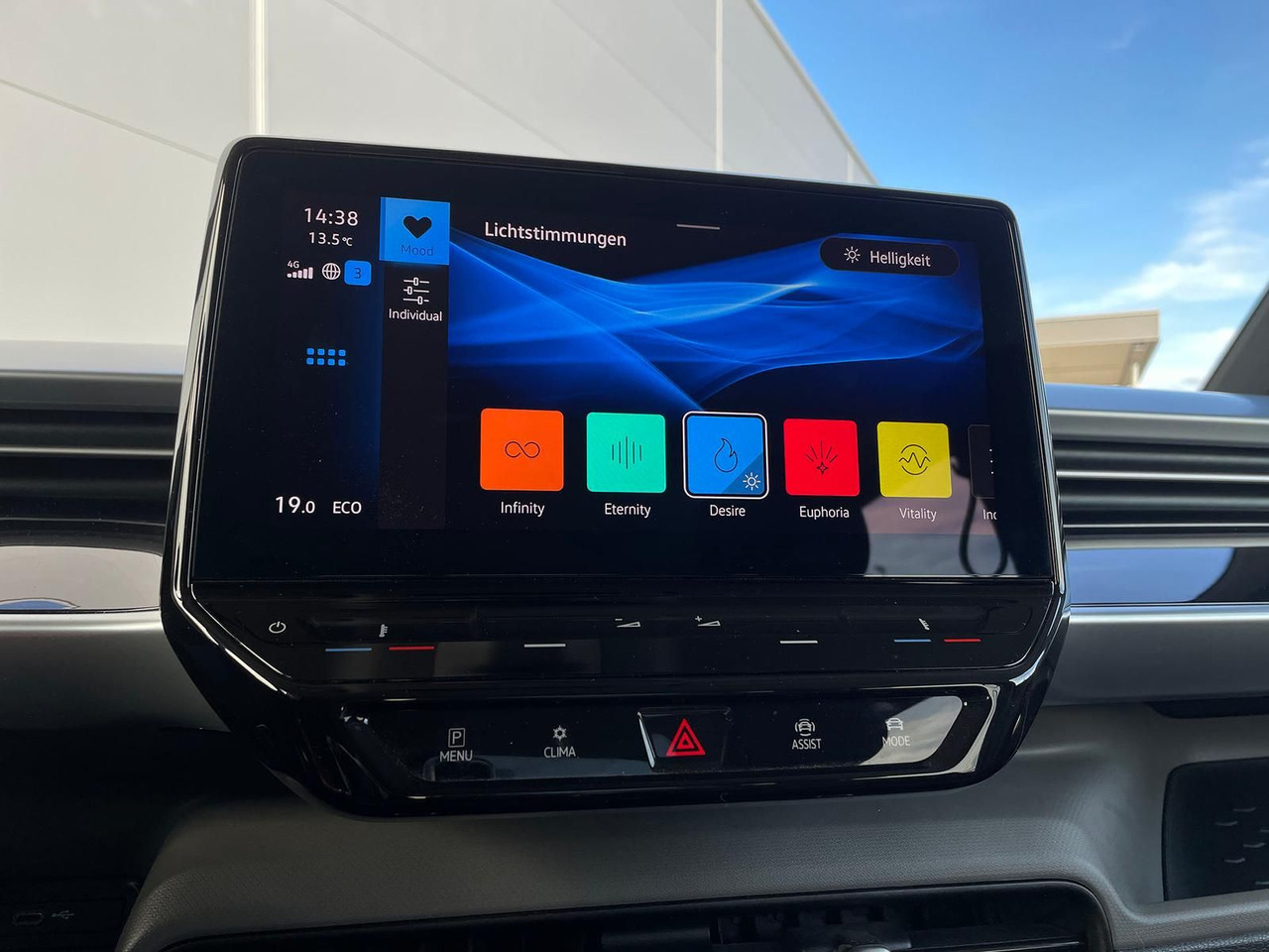 Furgoneta de pasajeros, Furgoneta eléctrica Volkswagen ID.Buzz KW Fahrwerk LM Felgen KLIMA PDC ACC DAB: foto 22