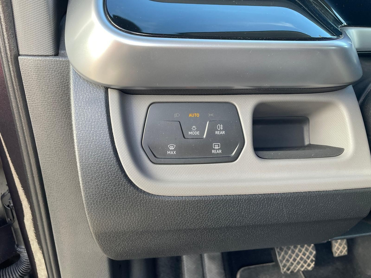 Furgoneta de pasajeros, Furgoneta eléctrica Volkswagen ID.Buzz KW Fahrwerk LM Felgen KLIMA PDC ACC DAB: foto 36