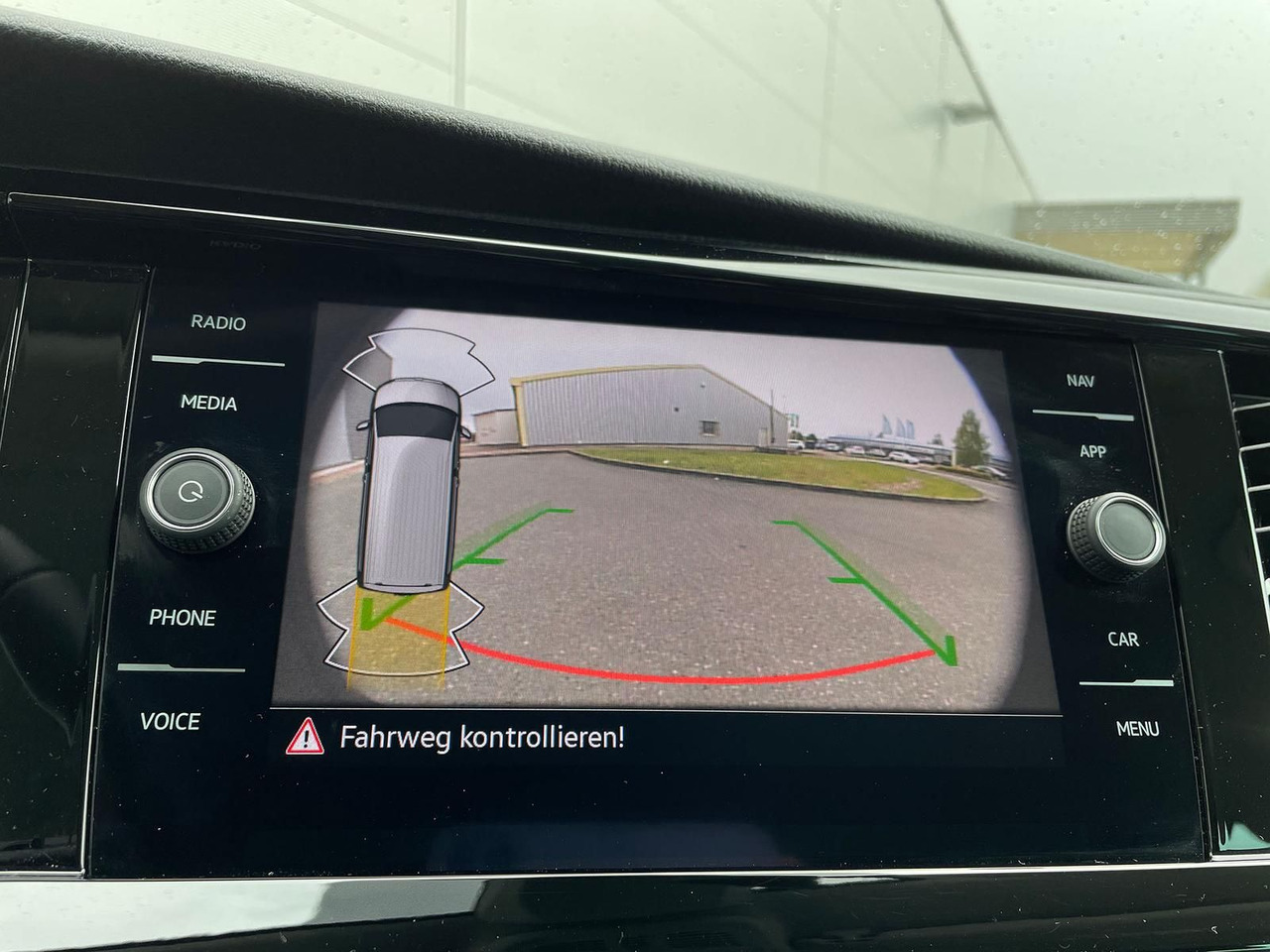 Coche nuevo Volkswagen T6.1 Transporter 2.0 TDI lang 4MOTION SITZHZ NAV: foto 23 Coche nuevo Volkswagen T6.1 Transporter 2.0 TDI lang 4MOTION SITZHZ NAV: foto 23