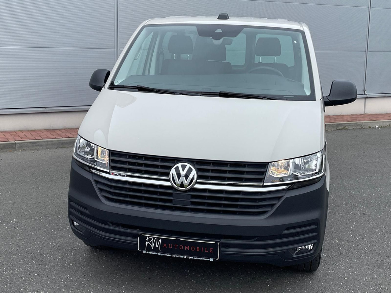 Volkswagen T6.1 Transporter 2.0 TDI lang 4MOTION SITZHZ NAV - Coche: foto 4 Volkswagen T6.1 Transporter 2.0 TDI lang 4MOTION SITZHZ NAV - Coche: foto 4
