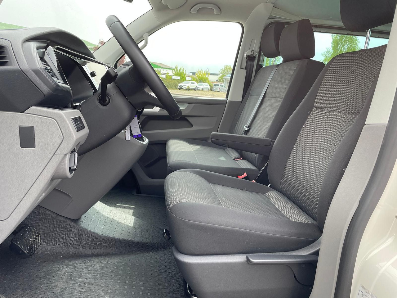 Coche nuevo Volkswagen T6.1 Transporter 2.0 TDI lang 4MOTION SITZHZ NAV: foto 26 Coche nuevo Volkswagen T6.1 Transporter 2.0 TDI lang 4MOTION SITZHZ NAV: foto 26