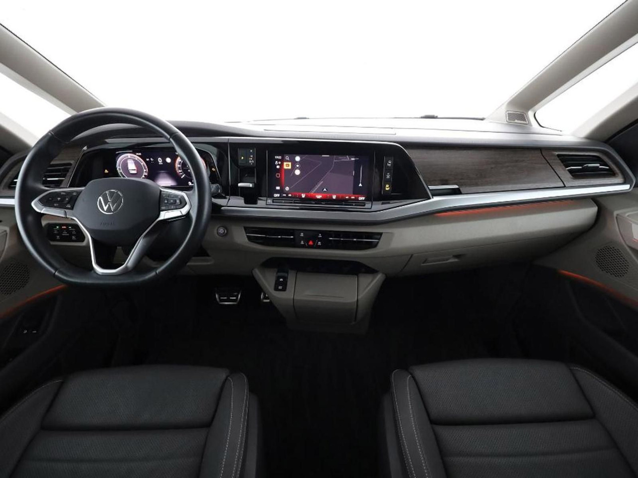 Volkswagen T7 Multivan Style eHybrid LR 4MOTION AHK ACC - Minibús, Furgoneta de pasajeros: foto 4 Volkswagen T7 Multivan Style eHybrid LR 4MOTION AHK ACC - Minibús, Furgoneta de pasajeros: foto 4