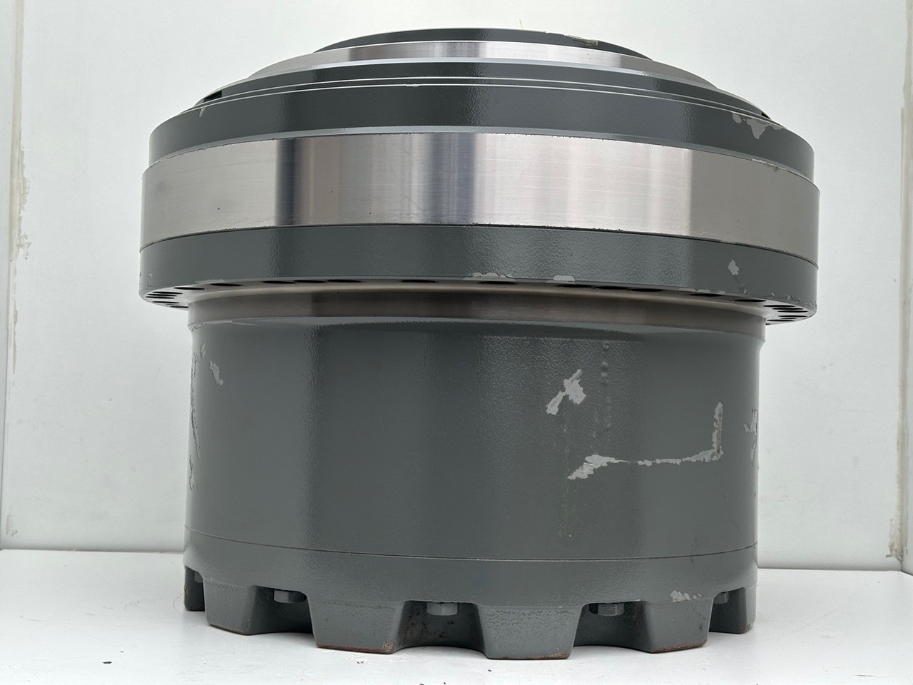 LIEBHERR Original Fahrantrieb Typ:FAT550P046 mit ID-Nr.9443780 – ID-Nr.944378003 – ID-Nr.90008209. A900,LH120,LH150,E974,ER974,LOS412,LOS974,R964,R966,R970,R974,R976,R980. #944378003.159-011# - Mando final para Excavadora de cadenas: foto 4 LIEBHERR Original Fahrantrieb Typ:FAT550P046 mit ID-Nr.9443780 – ID-Nr.944378003 – ID-Nr.90008209. A900,LH120,LH150,E974,ER974,LOS412,LOS974,R964,R966,R970,R974,R976,R980. #944378003.159-011# - Mando final para Excavadora de cadenas: foto 4