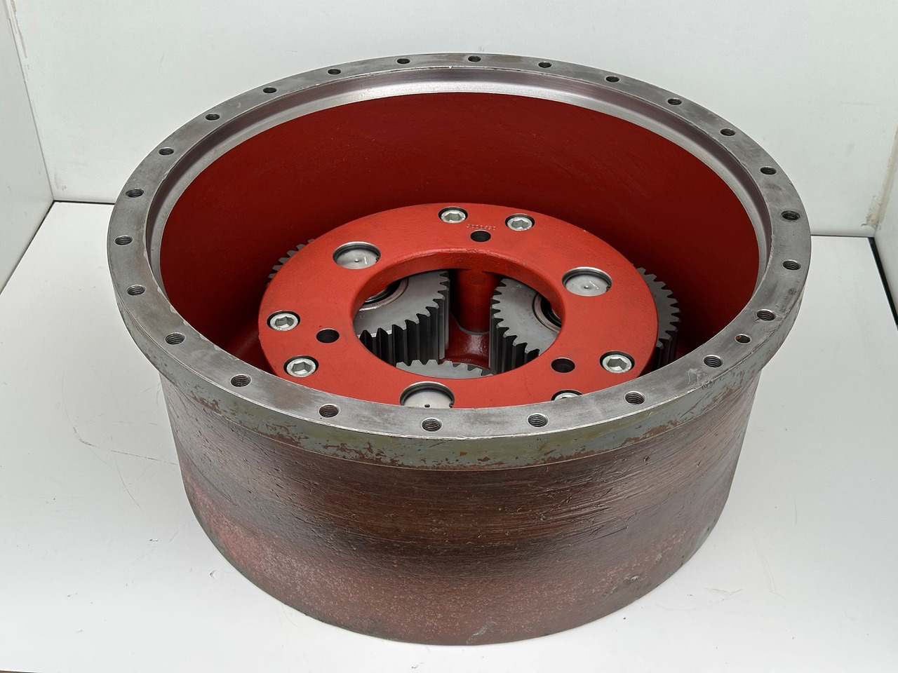 Liebherr Abtriebsglocke ID-Nr.90006899 mit Planetenrad ID-Nr.944428403. Typ:FAT500F522-FAT500F528-FAT500F529-FAT500F559. Typ:PR73605LGP,PR73605XL,PR7363AL,PR7364FLGP,PR736LGP,PR736XL. #90006899.31.07# - Mando final para Maquinaria de construcción: foto 2 Liebherr Abtriebsglocke ID-Nr.90006899 mit Planetenrad ID-Nr.944428403. Typ:FAT500F522-FAT500F528-FAT500F529-FAT500F559. Typ:PR73605LGP,PR73605XL,PR7363AL,PR7364FLGP,PR736LGP,PR736XL. #90006899.31.07# - Mando final para Maquinaria de construcción: foto 2