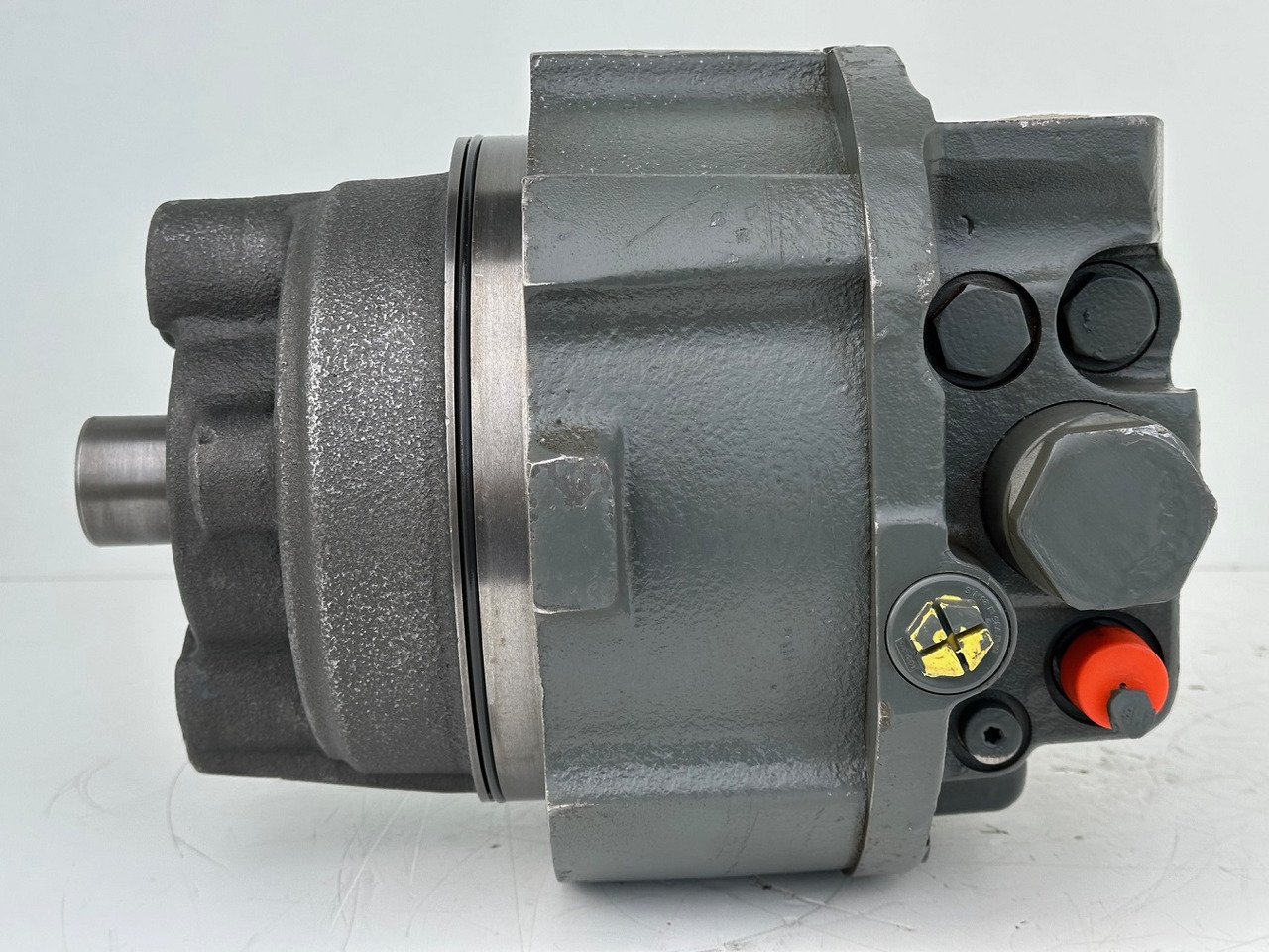 Liebherr Hydraulikeinbaumotor Typ:LH46VE 108. ID-Nr.11428178 . LOS926-1715,R926-1715,R928-1715,R930-1716,R934-1550,R936K-LC,R936K-NLC,R936K-SLC,R938. #11428178.0717# - Mando final para Maquinaria de construcción: foto 3 Liebherr Hydraulikeinbaumotor Typ:LH46VE 108. ID-Nr.11428178 . LOS926-1715,R926-1715,R928-1715,R930-1716,R934-1550,R936K-LC,R936K-NLC,R936K-SLC,R938. #11428178.0717# - Mando final para Maquinaria de construcción: foto 3