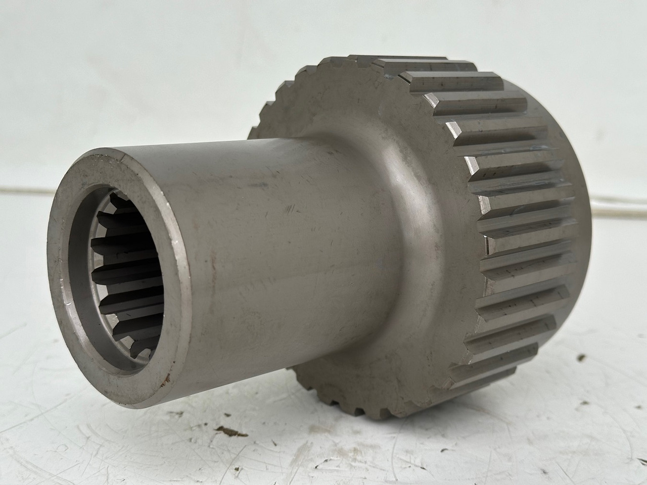 Liebherr Lamellenträger ID-Nr.90218052. FAT500F522, FAT500F528, FAT500F529, FAT500F559. PR73605, PR7363, PR7364. #90218052.02# - Piezas del tren de rodaje para Maquinaria de construcción: foto 3 Liebherr Lamellenträger ID-Nr.90218052. FAT500F522, FAT500F528, FAT500F529, FAT500F559. PR73605, PR7363, PR7364. #90218052.02# - Piezas del tren de rodaje para Maquinaria de construcción: foto 3