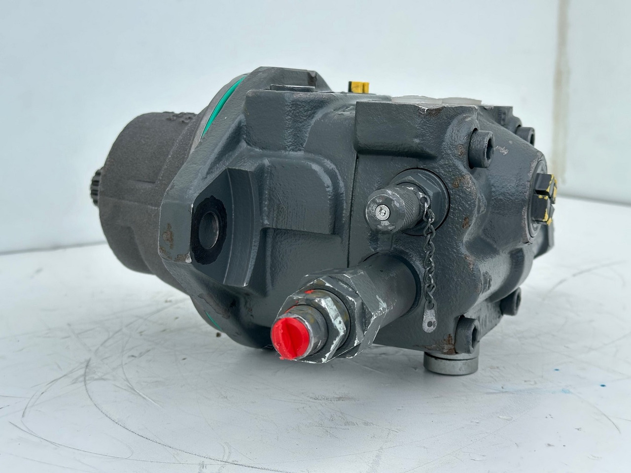 Liebherr Original Hydraulikeinbaumotor FMF045.  ID-Nr.12464105.   SAT250/287.  LH18M, LH22C, LH22M, LH24M, LH26EC, LH26EM, LH26M.    #12464105.0854# - Reductor de giro para Maquinaria de construcción: foto 5 Liebherr Original Hydraulikeinbaumotor FMF045.  ID-Nr.12464105.   SAT250/287.  LH18M, LH22C, LH22M, LH24M, LH26EC, LH26EM, LH26M.    #12464105.0854# - Reductor de giro para Maquinaria de construcción: foto 5