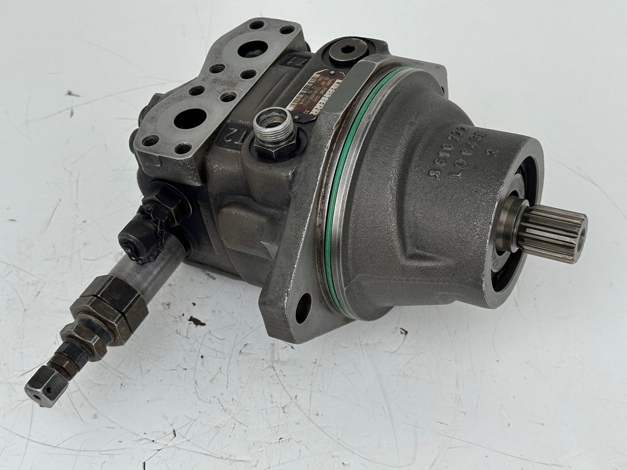 Liebherr Original Hydraulikeinbaumotor FMF045.  ID-Nr.12464105.   SAT250/287.  LH18M, LH22C, LH22M, LH24M, LH26EC, LH26EM, LH26M.    #12464105.20985# - Reductor de giro para Maquinaria de construcción: foto 4 Liebherr Original Hydraulikeinbaumotor FMF045.  ID-Nr.12464105.   SAT250/287.  LH18M, LH22C, LH22M, LH24M, LH26EC, LH26EM, LH26M.    #12464105.20985# - Reductor de giro para Maquinaria de construcción: foto 4