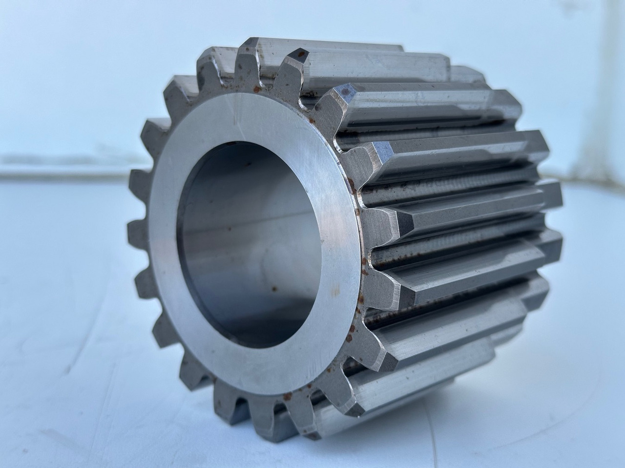 Liebherr Sonnenrad ID-Nr.969490701. FAT355P076-FAT355P077-FAT355P120. LH26,LH30C,LH40C,LO1916,LO1926,LOS916,LOS926,R906,R916,R920,R922,R924,R926. #969490701.06.08# - Mando final para Excavadora de cadenas: foto 2 Liebherr Sonnenrad ID-Nr.969490701. FAT355P076-FAT355P077-FAT355P120. LH26,LH30C,LH40C,LO1916,LO1926,LOS916,LOS926,R906,R916,R920,R922,R924,R926. #969490701.06.08# - Mando final para Excavadora de cadenas: foto 2