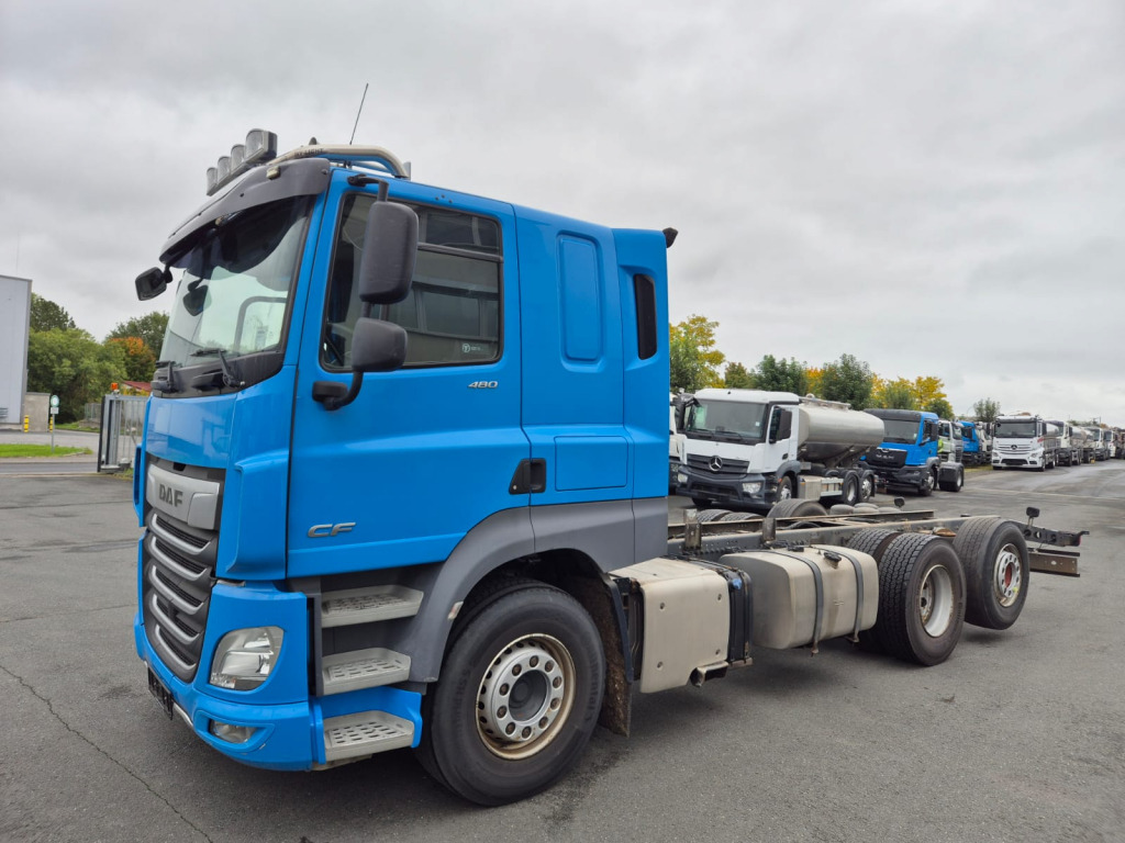 DAF CF 480 6x2 (Nr. 6097) - Chasis camión: foto 2 DAF CF 480 6x2 (Nr. 6097) - Chasis camión: foto 2