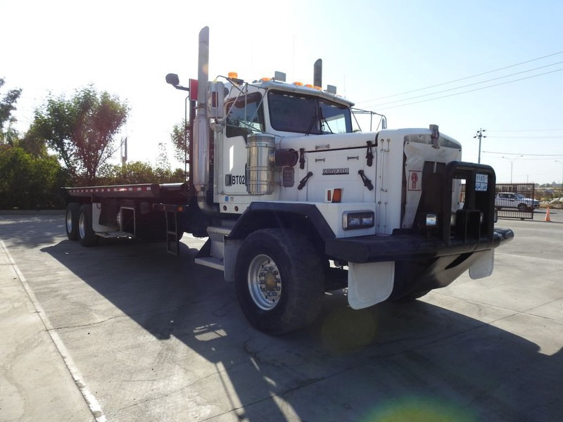 Kenworth * C500 * Bed / winch Truck * 6x4 Oil Field Truck * - Camión caja abierta: foto 2 Kenworth * C500 * Bed / winch Truck * 6x4 Oil Field Truck * - Camión caja abierta: foto 2
