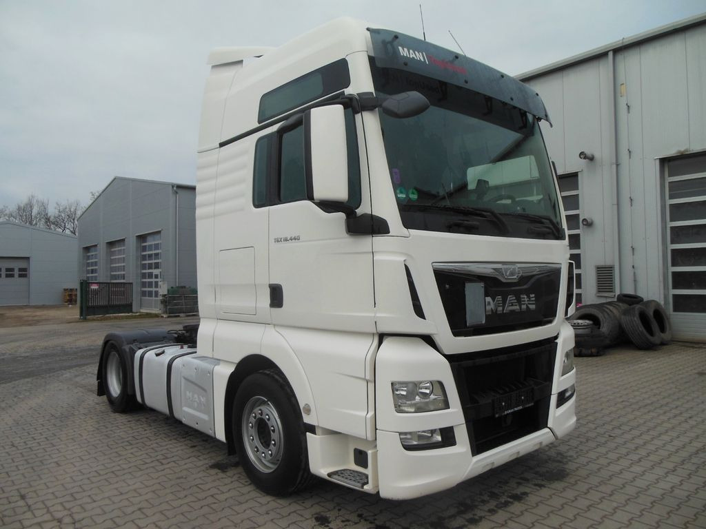 MAN TGX 18.440 BLS, INTARDER, AUTOMATIC, EURO 6 - Cabeza tractora: foto 2 MAN TGX 18.440 BLS, INTARDER, AUTOMATIC, EURO 6 - Cabeza tractora: foto 2