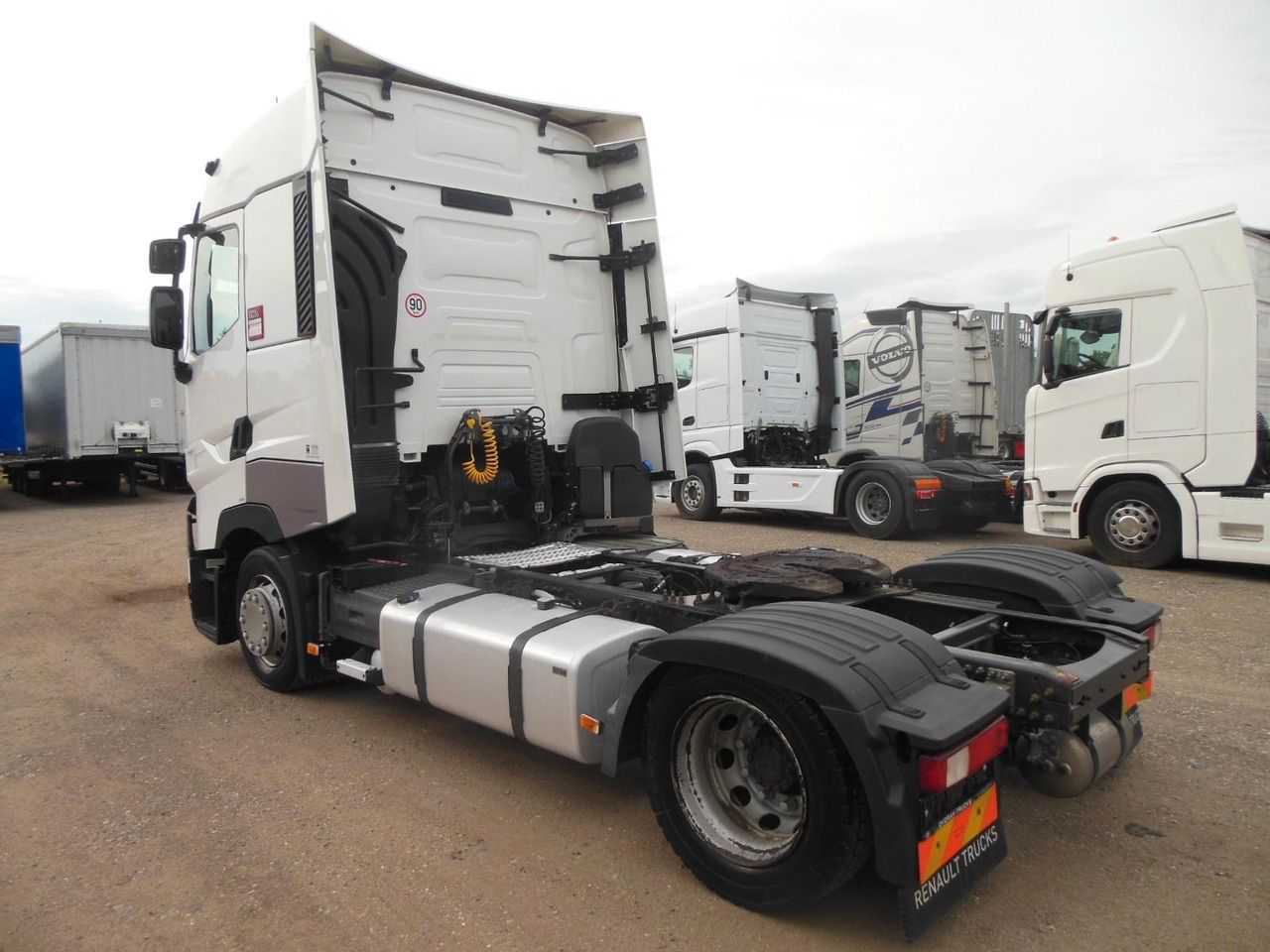 Renault T520 COMFORT, LOWDECK, TOP STAND Renault T520 COMFORT, LOWDECK, TOP STAND - Cabeza tractora: foto 4 Renault T520 COMFORT, LOWDECK, TOP STAND Renault T520 COMFORT, LOWDECK, TOP STAND - Cabeza tractora: foto 4