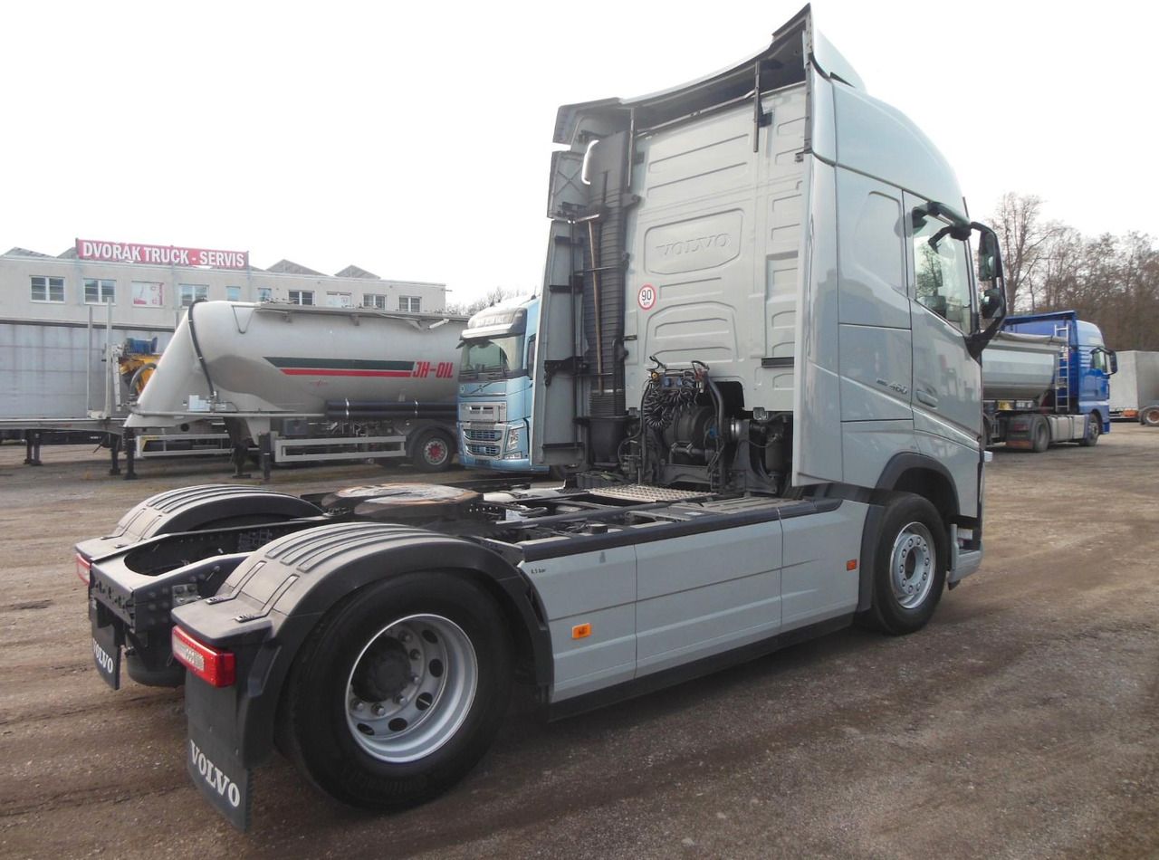 Volvo FH 13/460 TURBO COMPOUND,I-SAVE,I-PARK COOL,TOP Volvo FH 13/460 TURBO COMPOUND,I-SAVE,I-PARK COOL,TOP - Cabeza tractora: foto 3 Volvo FH 13/460 TURBO COMPOUND,I-SAVE,I-PARK COOL,TOP Volvo FH 13/460 TURBO COMPOUND,I-SAVE,I-PARK COOL,TOP - Cabeza tractora: foto 3