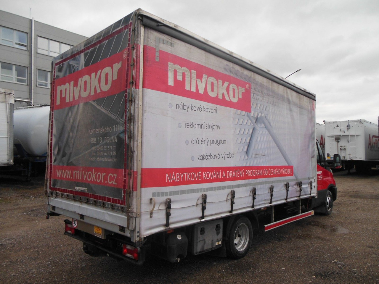 Iveco Daily 50C18, 10 Paletten - Furgoneta con caja de lona: foto 3 Iveco Daily 50C18, 10 Paletten - Furgoneta con caja de lona: foto 3