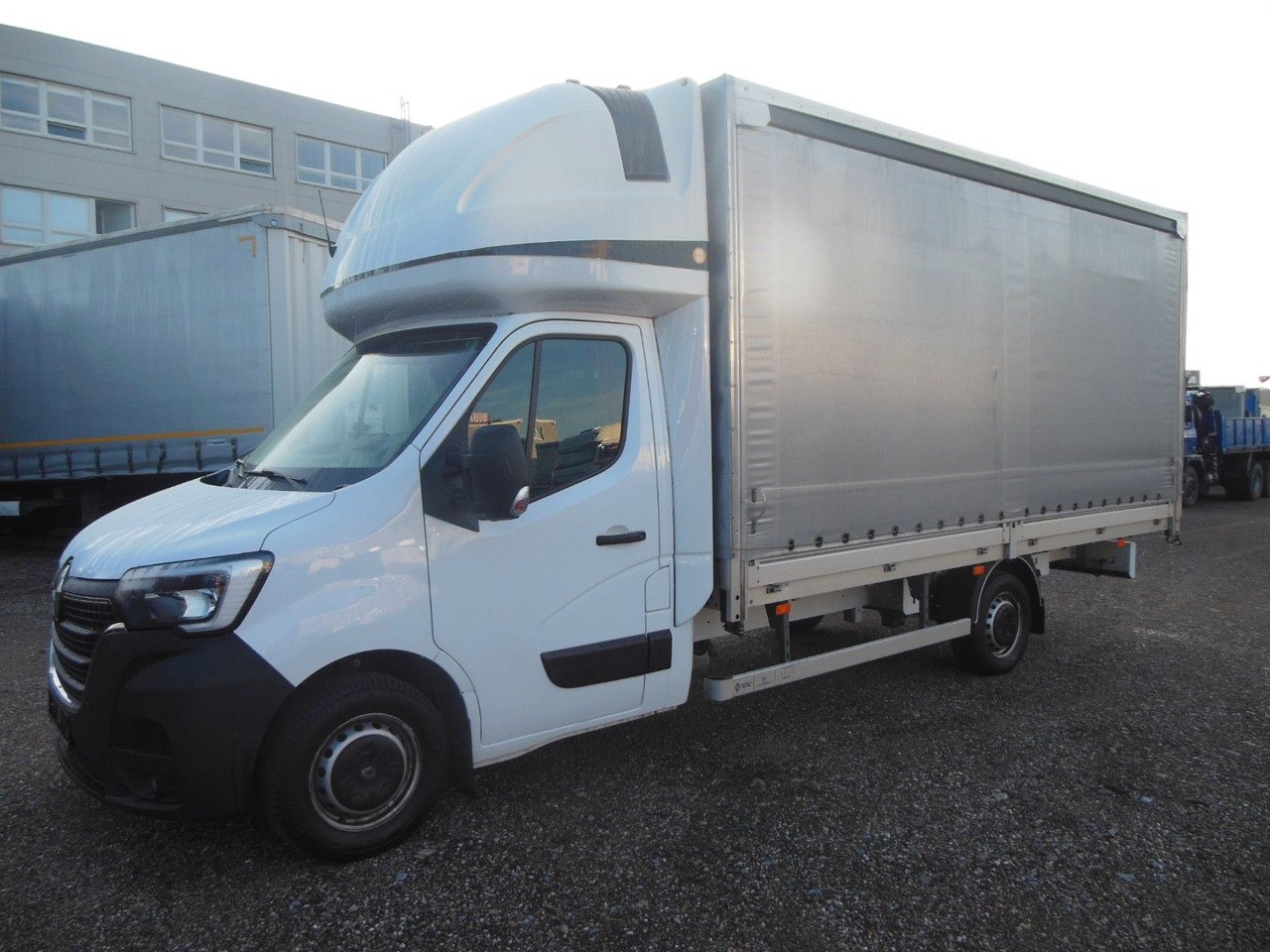 Renault MASTER 2.3 DCI, 10 PALETTEN, LUFT FEDERUNG - Furgoneta con caja de lona: foto 1 Renault MASTER 2.3 DCI, 10 PALETTEN, LUFT FEDERUNG - Furgoneta con caja de lona: foto 1