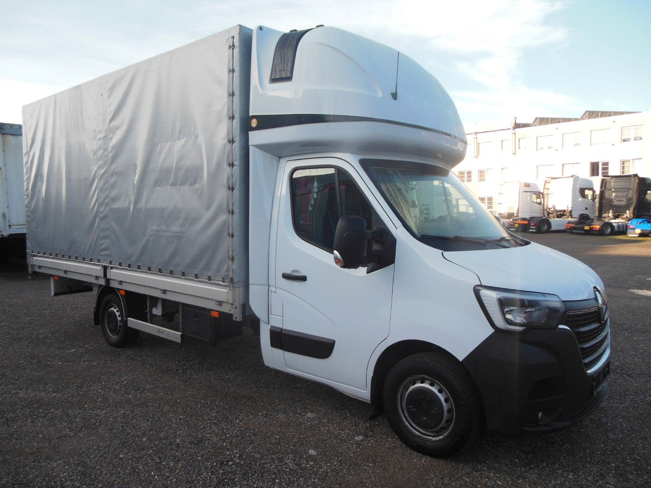 Renault MASTER 2.3 DCI, 10 PALETTEN, LUFT FEDERUNG - Furgoneta con caja de lona: foto 2 Renault MASTER 2.3 DCI, 10 PALETTEN, LUFT FEDERUNG - Furgoneta con caja de lona: foto 2