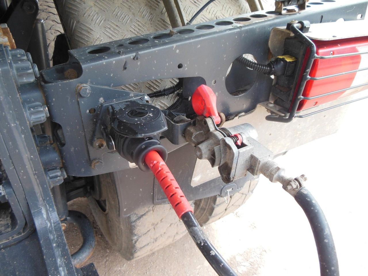 Volquete remolque Schwarzmüller TKIA 2/E: foto 14 Volquete remolque Schwarzmüller TKIA 2/E: foto 14