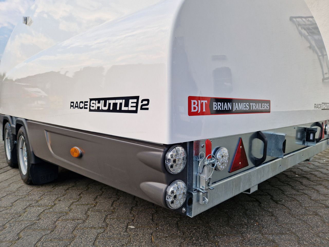 BJT Race Shuttle 2 Transporter 430x195x160cm ankippbar Winde 2600kg 100 km/H Modell 2024 - Portavehículos remolque: foto 2 BJT Race Shuttle 2 Transporter 430x195x160cm ankippbar Winde 2600kg 100 km/H Modell 2024 - Portavehículos remolque: foto 2