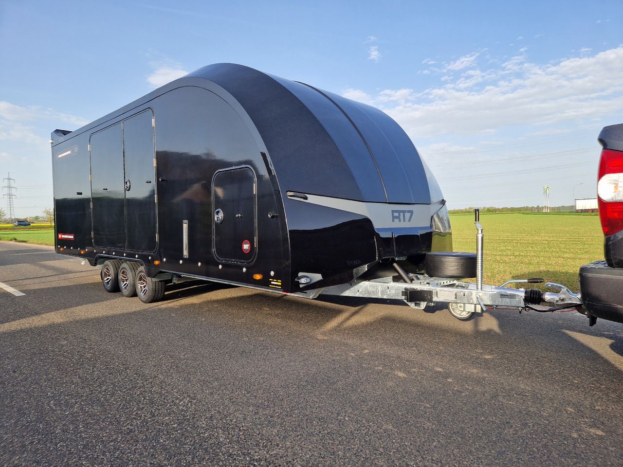 BJT Race Transporter 7 397-6023-35-3-10-B 600x228x189cm black RR APL Alufelgen Tridem 3500 Aktion - Portavehículos remolque: foto 2 BJT Race Transporter 7 397-6023-35-3-10-B 600x228x189cm black RR APL Alufelgen Tridem 3500 Aktion - Portavehículos remolque: foto 2