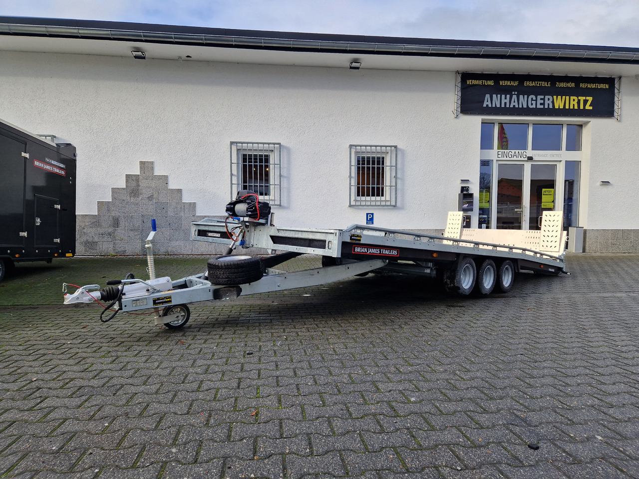 BJT T Transporter 231 550x224cm elektrisch ankippbar Komfort Paket Warn Winde LED 10" Tridem 3500kg - Remolque porta maquinaria: foto 2 BJT T Transporter 231 550x224cm elektrisch ankippbar Komfort Paket Warn Winde LED 10" Tridem 3500kg - Remolque porta maquinaria: foto 2