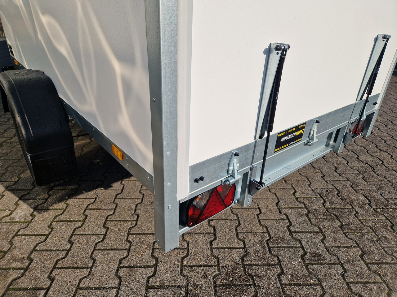 Caja cerrada remolque Brenderup Cargo Dynamic CD260 B R 260x153x150cm niedrig Heckrampe Wabenwände (S) 1300kg: foto 8