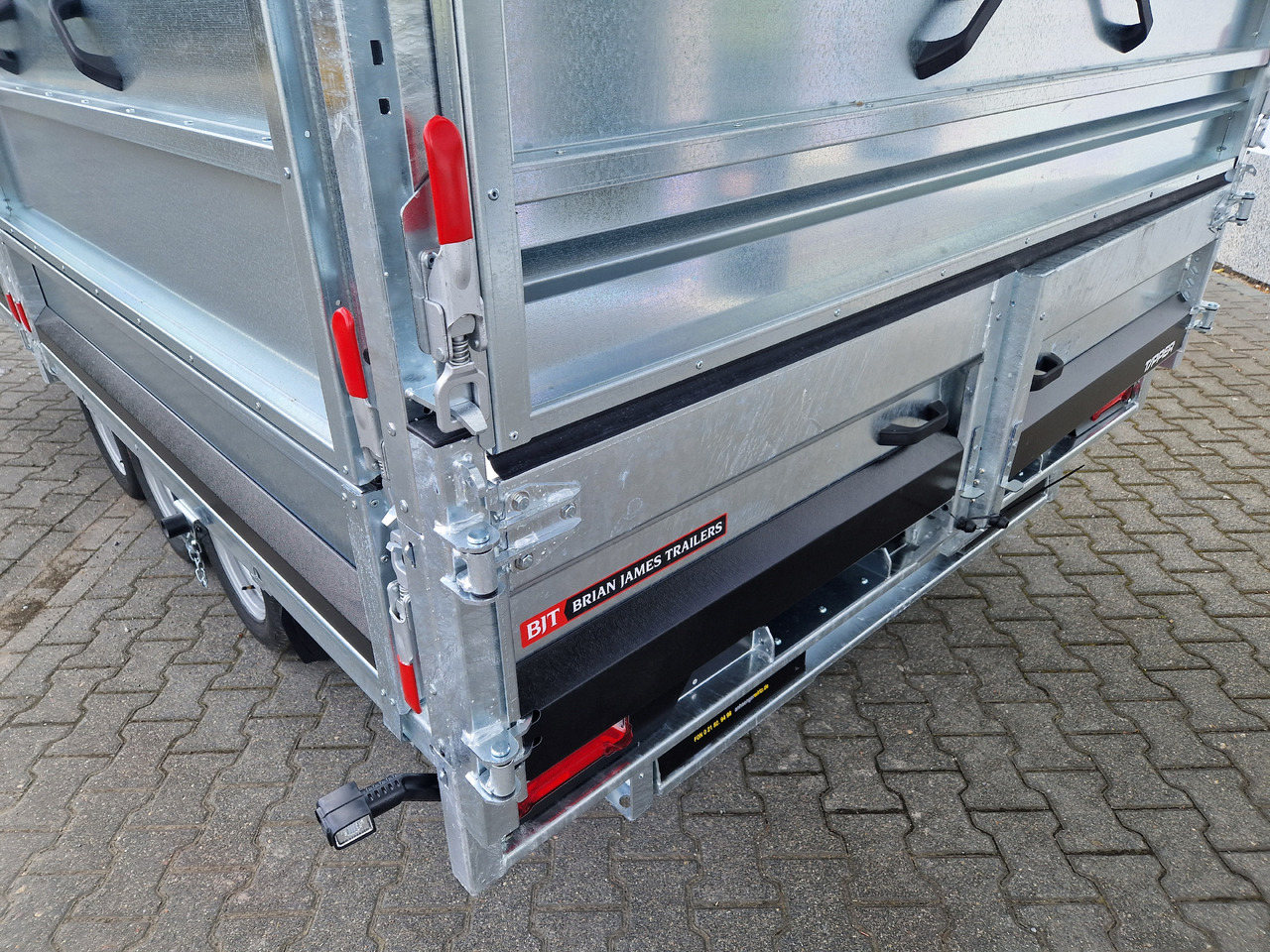 Brian James Trailer Tipper 400x200x100cm Aufsatz elektro blackline LED Tridem 3500kg Modell 24 - Volquete remolque: foto 2 Brian James Trailer Tipper 400x200x100cm Aufsatz elektro blackline LED Tridem 3500kg Modell 24 - Volquete remolque: foto 2