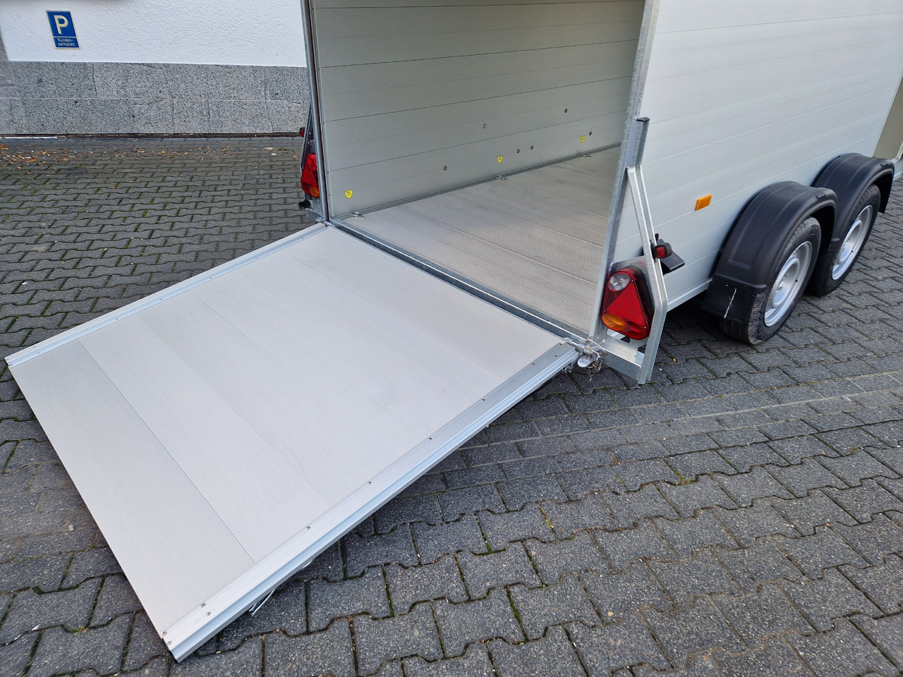 Remolque de coche Cargo Roadster 500 XL 365x166x198cm Alu Poly irongrey Seitentür 2600kg Pullman 100km/H Modell 09.24: foto 17