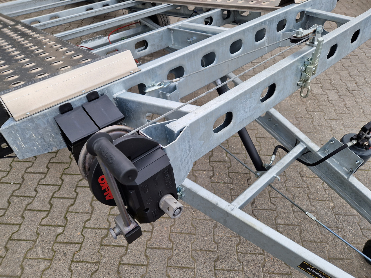 Remolque porta maquinaria Cartrailer Merkur 3000 460x203cm blackline easyload ankippbar Seilwinde 100km/H 10" 3000kg: foto 8