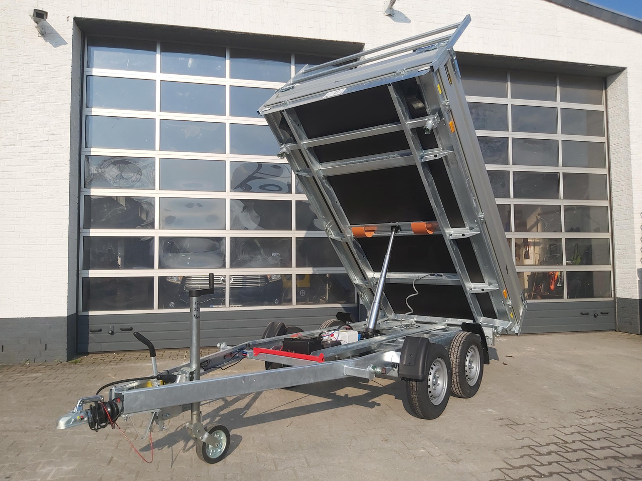 Cheval Liberte Debon Kipper PW 2.4 Basic Elektro 305x180x35cm 2600kg Modell 2024 - Volquete remolque: foto 1 Cheval Liberte Debon Kipper PW 2.4 Basic Elektro 305x180x35cm 2600kg Modell 2024 - Volquete remolque: foto 1