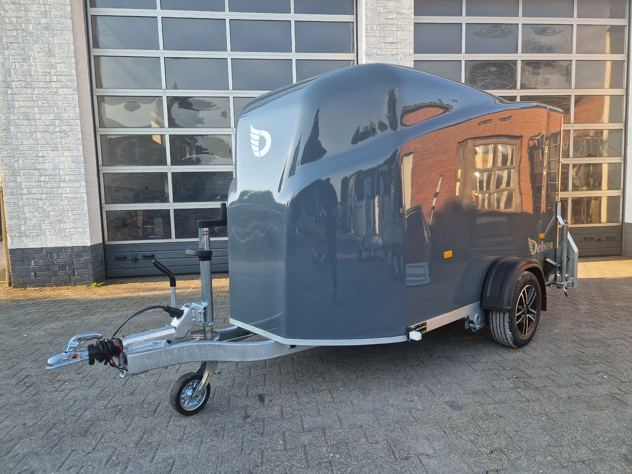 Debon Cargo 1300 300x152x168cm irongrey Seitentür Alufelgen 1300kg Pullman 100kmh Modell 2024 - Caja cerrada remolque: foto 3 Debon Cargo 1300 300x152x168cm irongrey Seitentür Alufelgen 1300kg Pullman 100kmh Modell 2024 - Caja cerrada remolque: foto 3