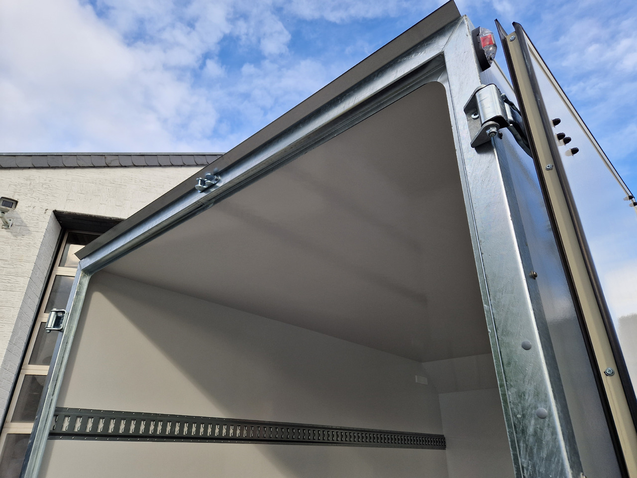 Caja cerrada remolque Hochlader Koffer TFSP 360T.00 360x200x210cm aero Zurrsystem Seitentür 13" (L) 2700kg 100km/H: foto 6