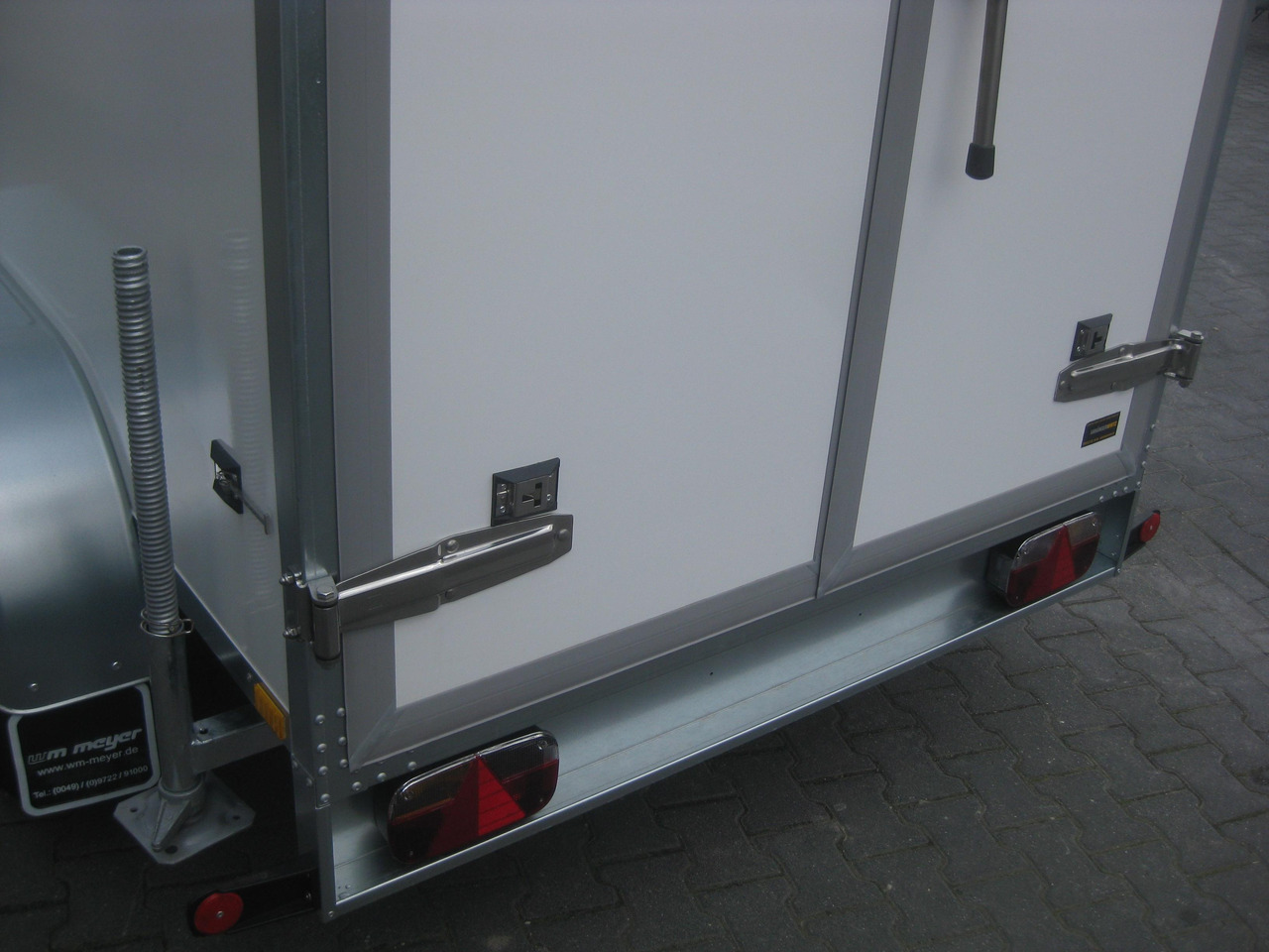 Frigorífico remolque Kühlanhänger AZKF 2025/145 243x144x180cm GOVI 4 Kühlaggregat 60 Frioliner Januar Aktion: foto 9 Frigorífico remolque Kühlanhänger AZKF 2025/145 243x144x180cm GOVI 4 Kühlaggregat 60 Frioliner Januar Aktion: foto 9