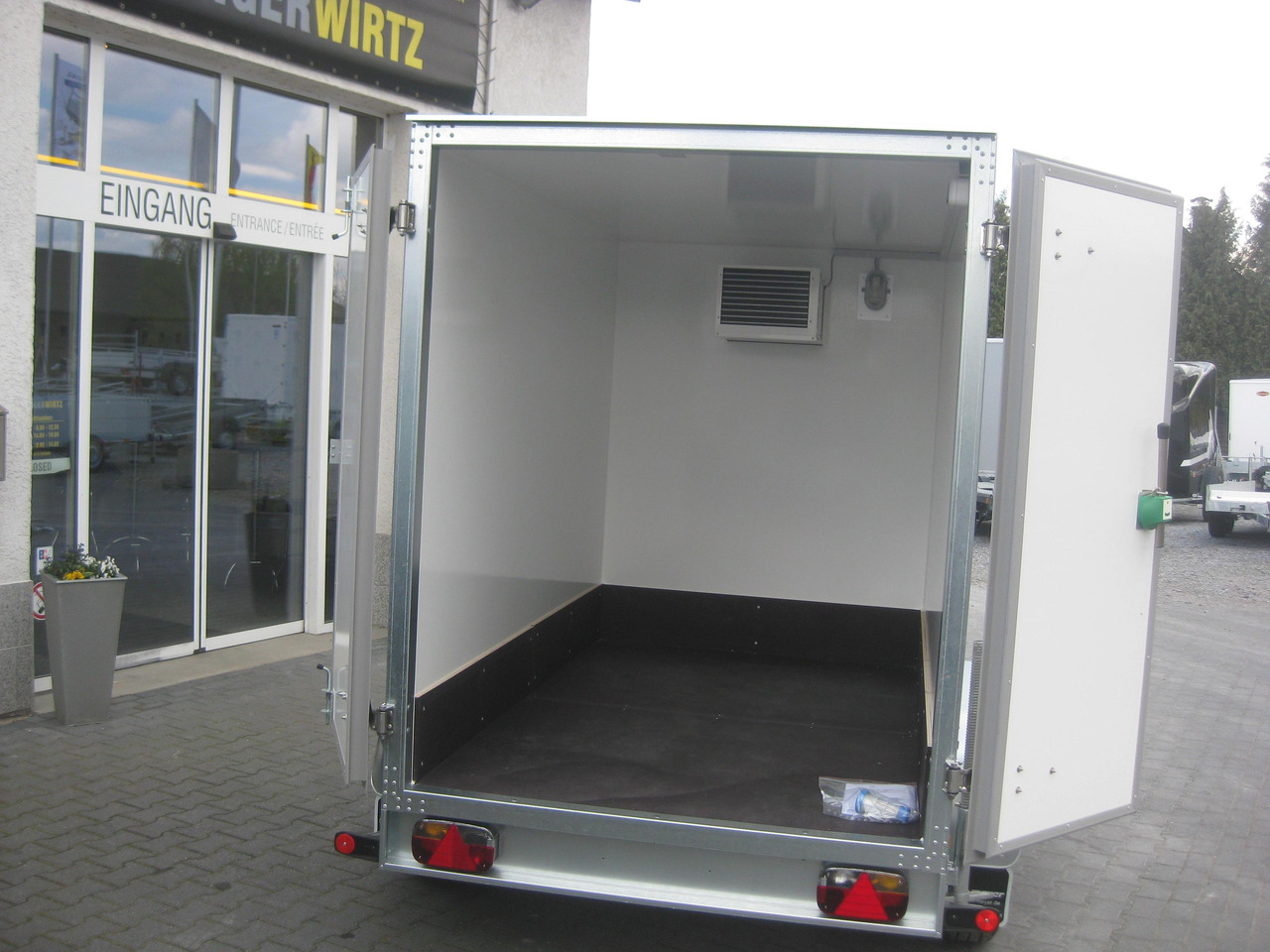 Frigorífico remolque Kühlanhänger AZKF 2025/145 243x144x180cm GOVI 4 Kühlaggregat 60 Frioliner Januar Aktion: foto 7 Frigorífico remolque Kühlanhänger AZKF 2025/145 243x144x180cm GOVI 4 Kühlaggregat 60 Frioliner Januar Aktion: foto 7