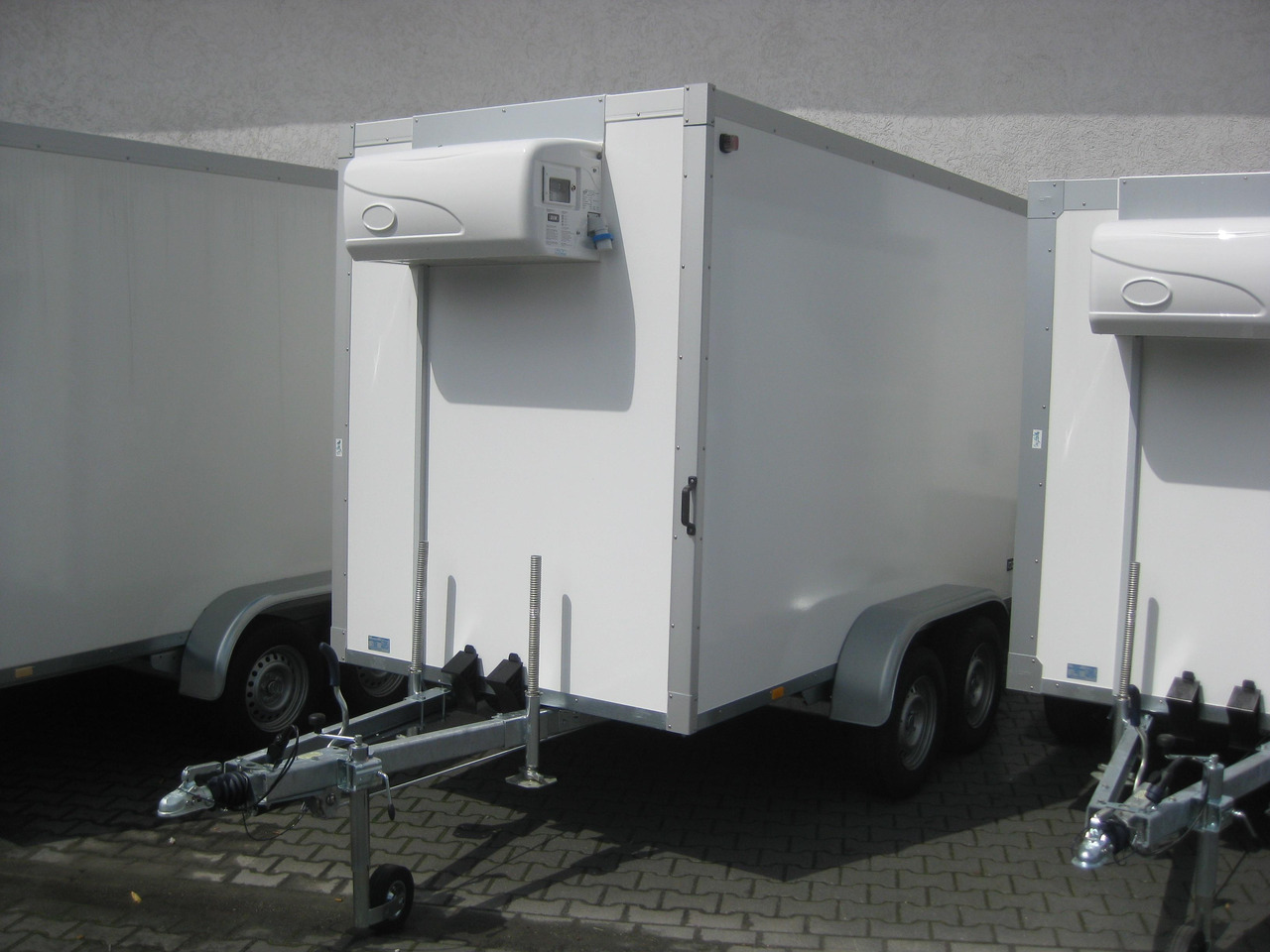 Kühlanhänger AZKF 2735/155 343x154x200cm GOVI Kühlaggregat 4 Iso 60 Frioliner Juli Aktion - Frigorífico remolque: foto 1 Kühlanhänger AZKF 2735/155 343x154x200cm GOVI Kühlaggregat 4 Iso 60 Frioliner Juli Aktion - Frigorífico remolque: foto 1