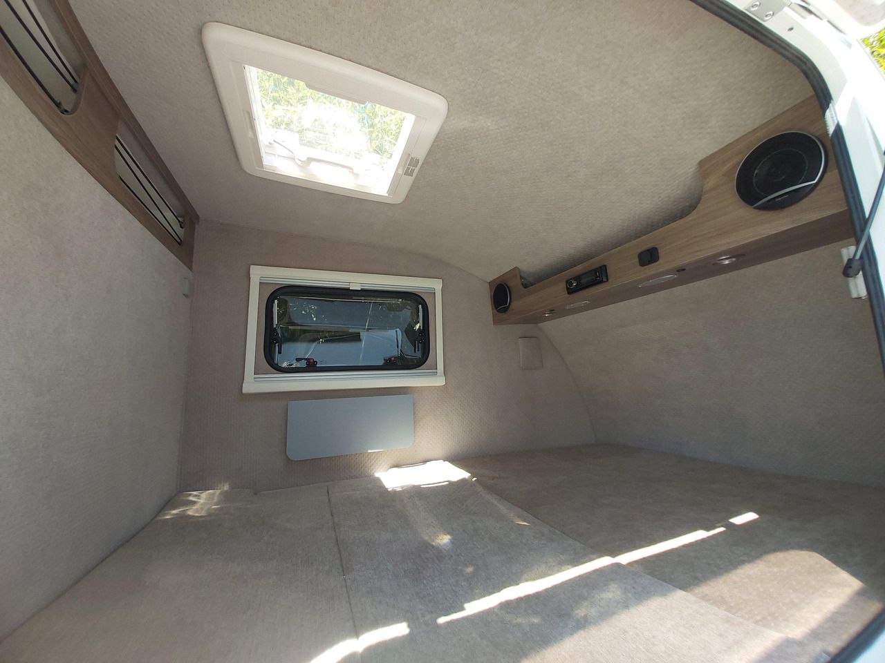 Caravana Mini Camper Mini Tommy TMC25 Basic V1 252x140x121cm Küche 100km/H 750kg ohne Bremse Winter Aktion: foto 10 Caravana Mini Camper Mini Tommy TMC25 Basic V1 252x140x121cm Küche 100km/H 750kg ohne Bremse Winter Aktion: foto 10