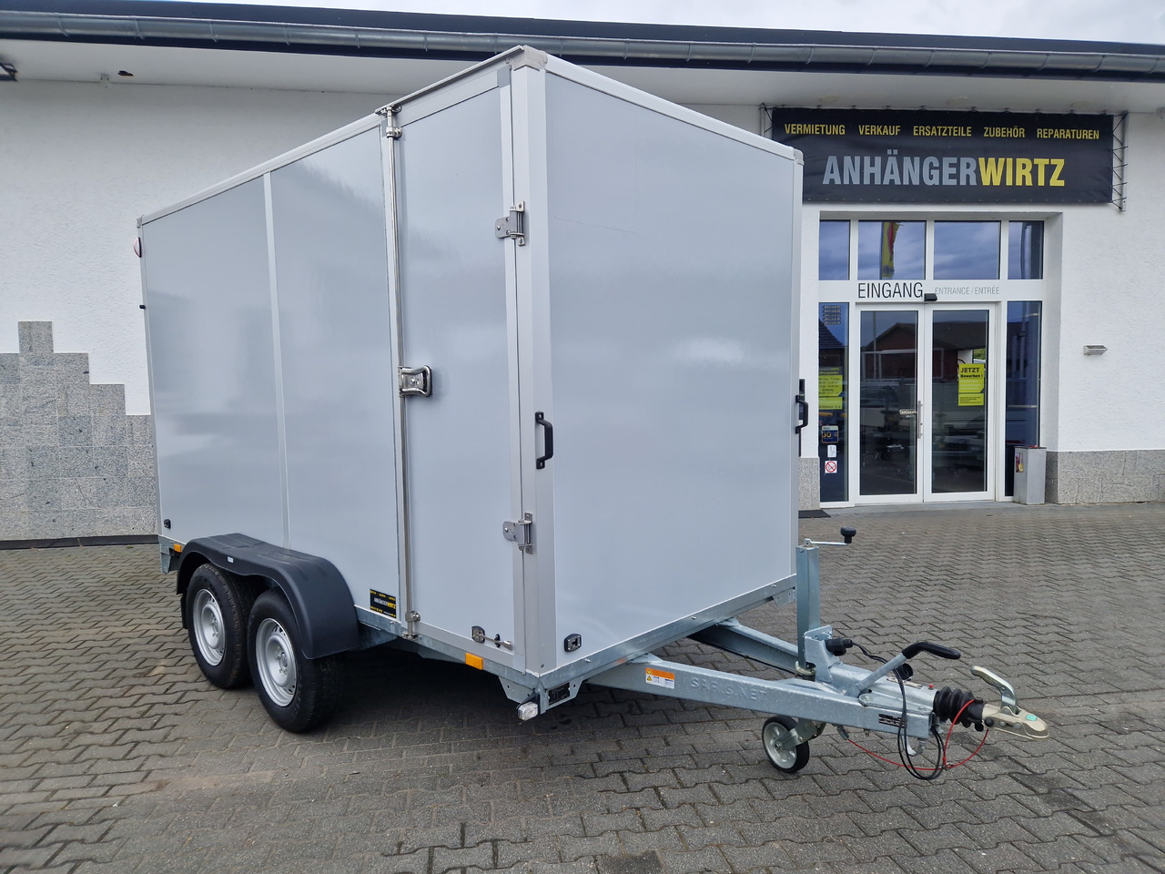 Saris Koffer GO 356 169 200 2700 2 356x169x200cm Hecktüren Seitentür grau GFK (L) 2700kg - Caja cerrada remolque: foto 2 Saris Koffer GO 356 169 200 2700 2 356x169x200cm Hecktüren Seitentür grau GFK (L) 2700kg - Caja cerrada remolque: foto 2