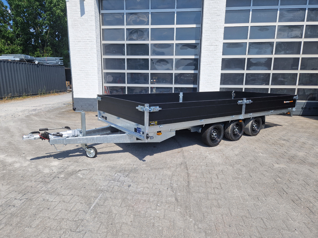 Saris PL HD 506 204 3500 3 506x204x35cm heavy duty black LED Licht Tridem (XXL) 3500kg - Remolque plataforma/ Caja abierta: foto 1 Saris PL HD 506 204 3500 3 506x204x35cm heavy duty black LED Licht Tridem (XXL) 3500kg - Remolque plataforma/ Caja abierta: foto 1